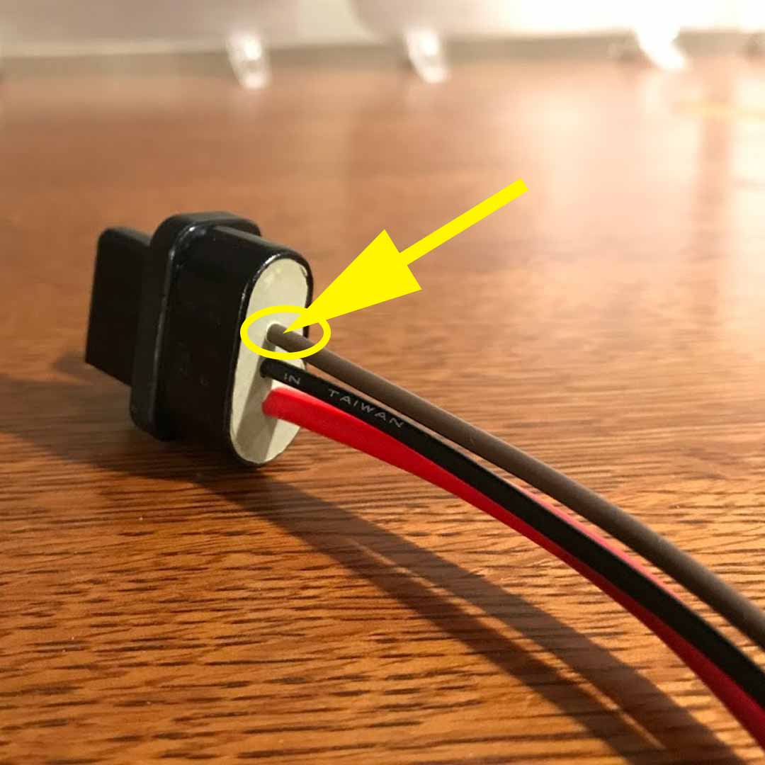 DO use the top wire when replacing your alternator | DeLoreanDirectory.com
